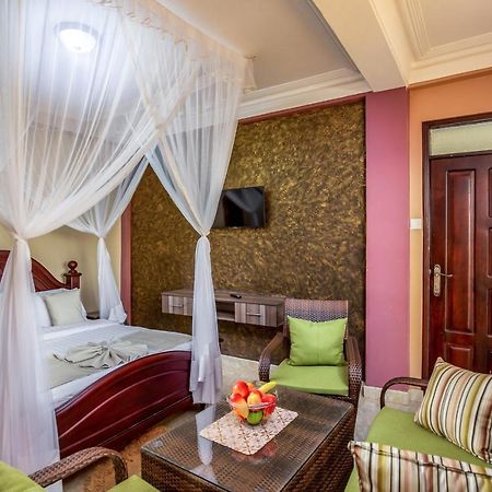 Keba Xpress Hotel - Ентеббе Екстер'єр фото