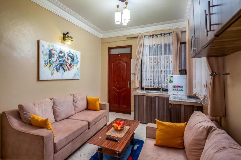 Keba Xpress Hotel - Ентеббе Екстер'єр фото